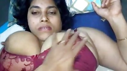 प्रेयसी को सेक्सी हिंदी फिल्म मूवी वीडियो ऊपर से कूदने के लिए आमंत्रित किया