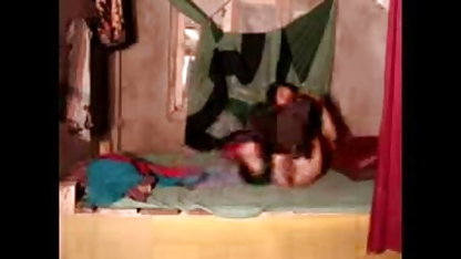 एक Hochluki के एडवेंचर्स, जो हिंदी में सेक्सी फिल्म कार से कीव से सेंट पीटर्सबर्ग के लिए आया था