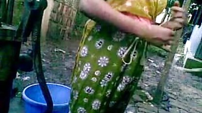 मैं समूह सेक्स पर लड़की के फेफड़ों के व्यवहार के बारे हिंदी सेक्सी फिल्म बॉलीवुड में बात कर रहा है ।