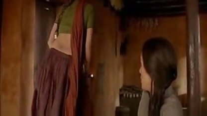 नग्न में के यार्ड हिंदी फिल्म सेक्सी पिक्चर के के घर