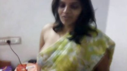 श्वेत-श्याम सेक्सी पिक्चर दिखाइए इंग्लिश में