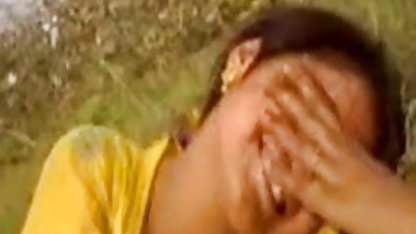 एक टैक्सी केबिन में एक चालक सेक्सी वीडियो मूवी हिंदी में के साथ यौन हरकतों