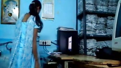 कैमरा असत्य और लोचदार Popkoj के सामने सेक्सी फिल्म भेजो वीडियो हिलाता है