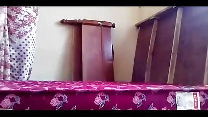 बॉस सेक्सी नंगी सेक्सी फिल्म महिला अपने कर्मचारी पर क्रश है ।
