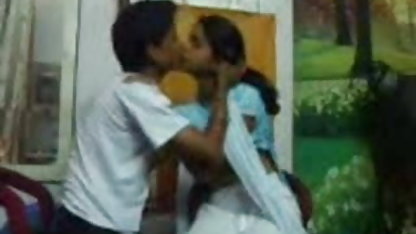 विशेषज्ञ pampers लड़की के सेक्सी वीडियो पिक्चर साथ कामुक मालिश
