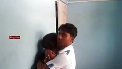चाटना गांड पर के छत के एक सुनहरे बालों वाली सेक्सी फिल्म भेजो सेक्सी में लड़की